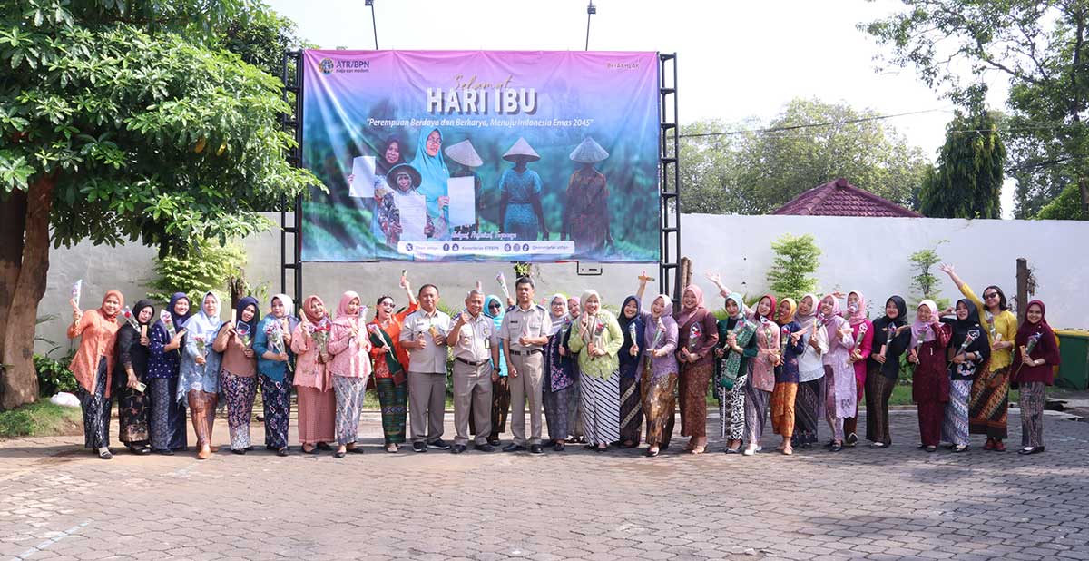 Upacara peringatan hari ibu yang digelar Kantah Kabupaten Pasuruan.