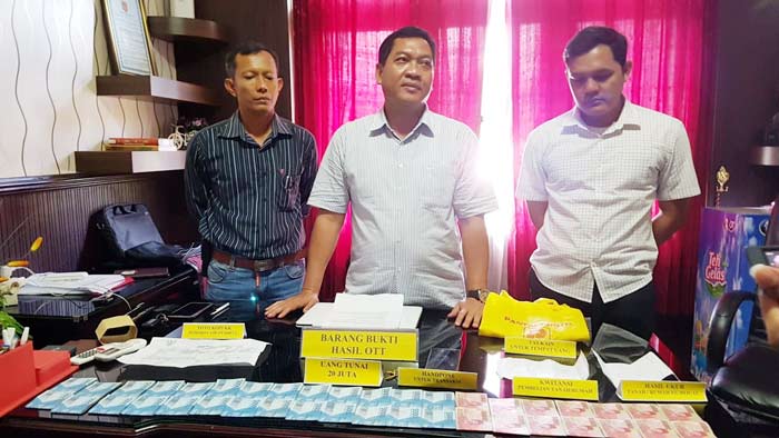 Begini Modus Oknum Kades yang Tertangkap OTT Pengurusan AJB di Pasuruan