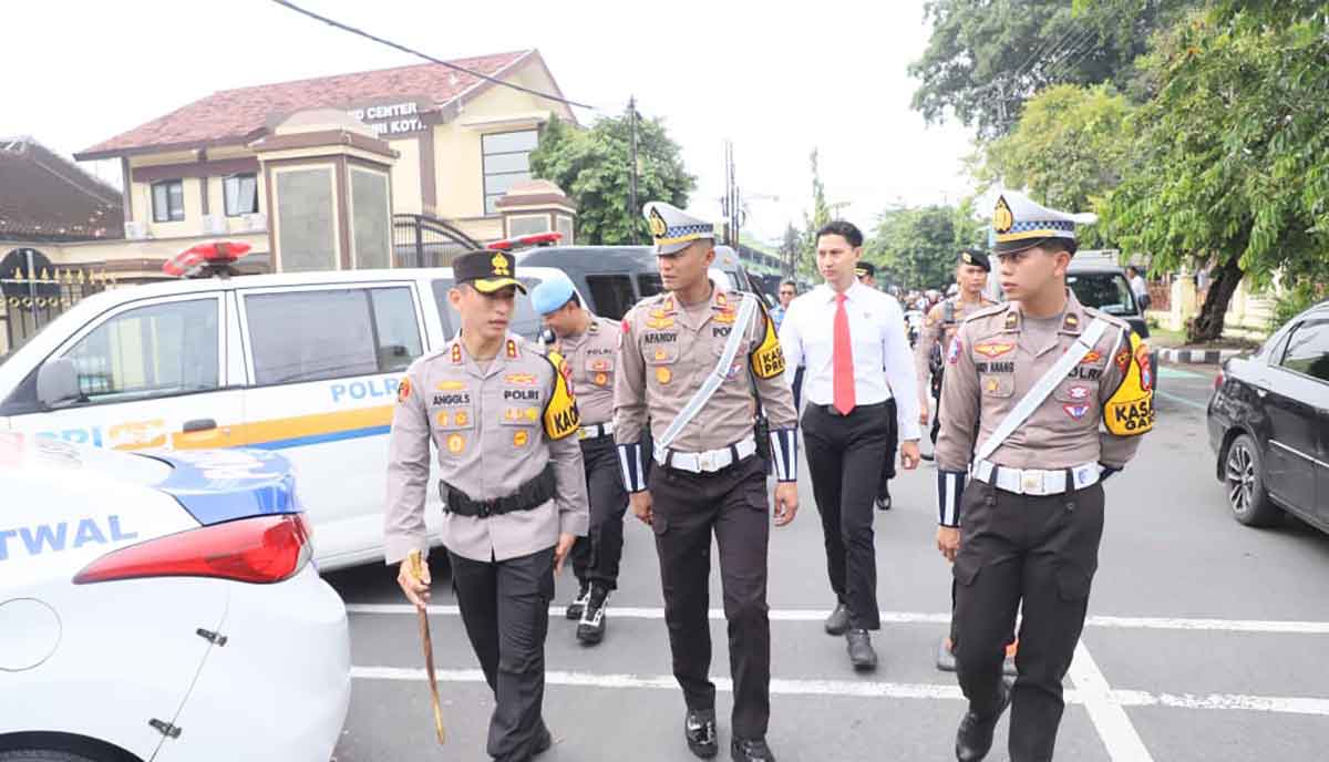 Operasi Zebra Semeru 2025, Kapolres Kediri Kota Tinjau Kendaraan Dinas