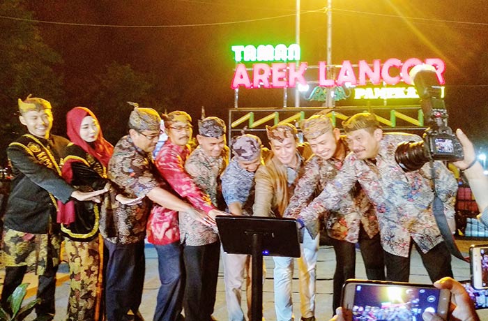 Permudah Layanan dan Aduan, Baddrut Tamam Launching Aplikasi Pamekasan Smart