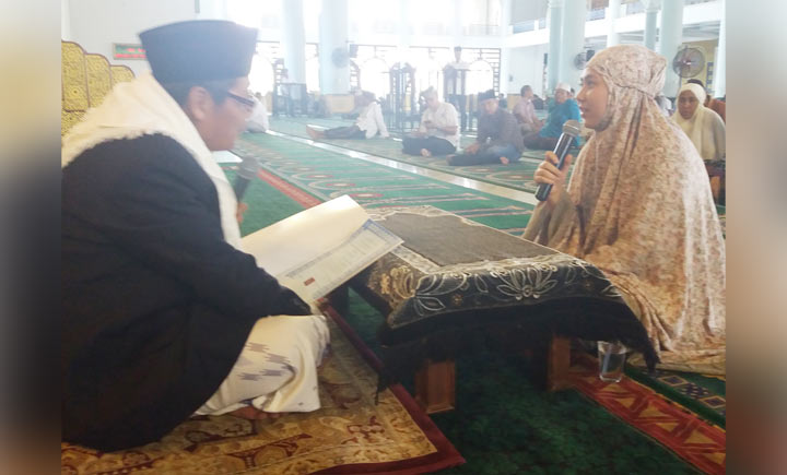 Tiap Bulan 10 Orang Masuk Islam di Masjid Nasional Al-Akbar Surabaya