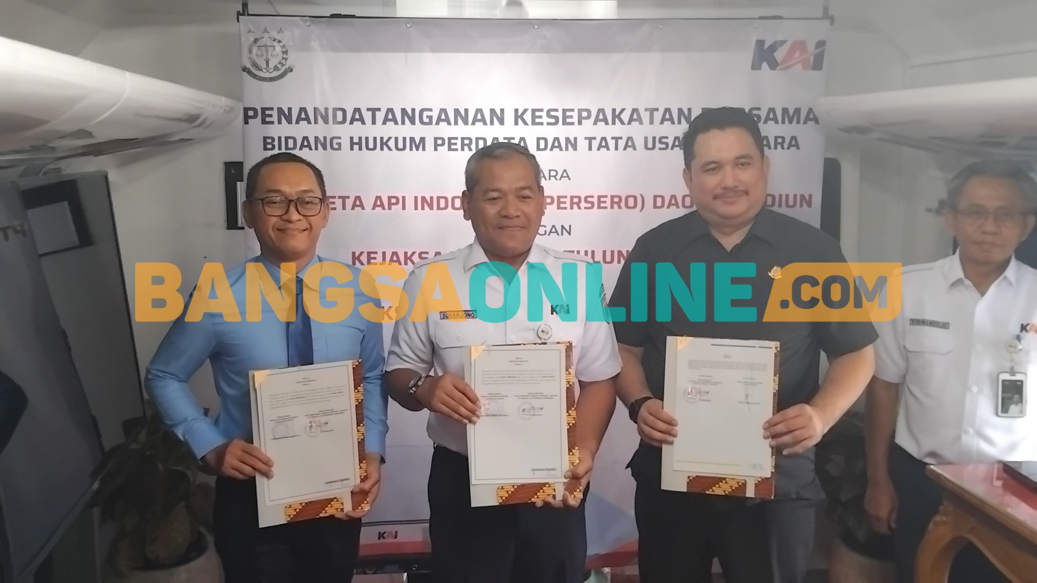 Amankan Aset di Daop 7 Madiun, PT KAI Teken MoU dengan Kejari Tulungagung dan Kediri