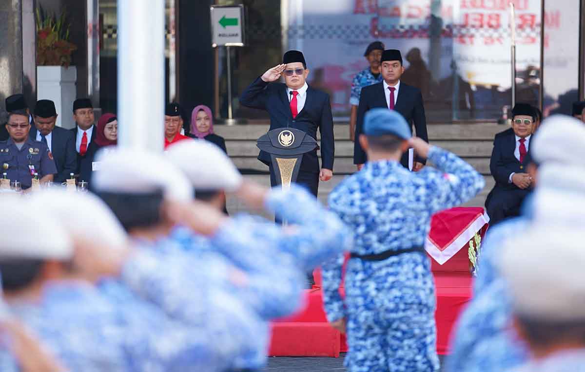 Berikut Pesan Pj Gubernur Jatim di Upacara Peringatan Bela Negara ke-76