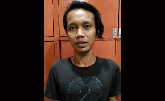 Warga Gembong Surabaya yang diamankan polisi. ft: eko/ BANGSAONLINE