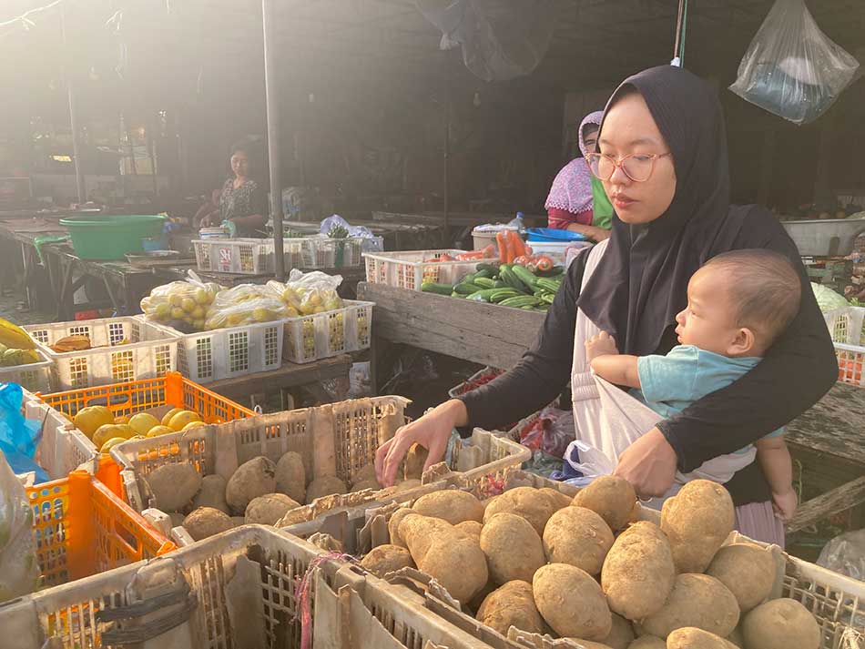 Banyak Penurunan! Simak Harga Sembako Surabaya Terbaru Hari Ini Kamis 15 Mei 2025