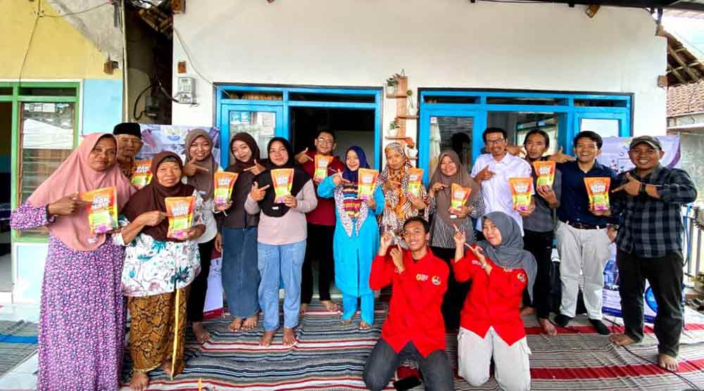 UAB Surabaya Berdayakan UKM di Mojokerto: Ciptakan Alat Buana Opmold