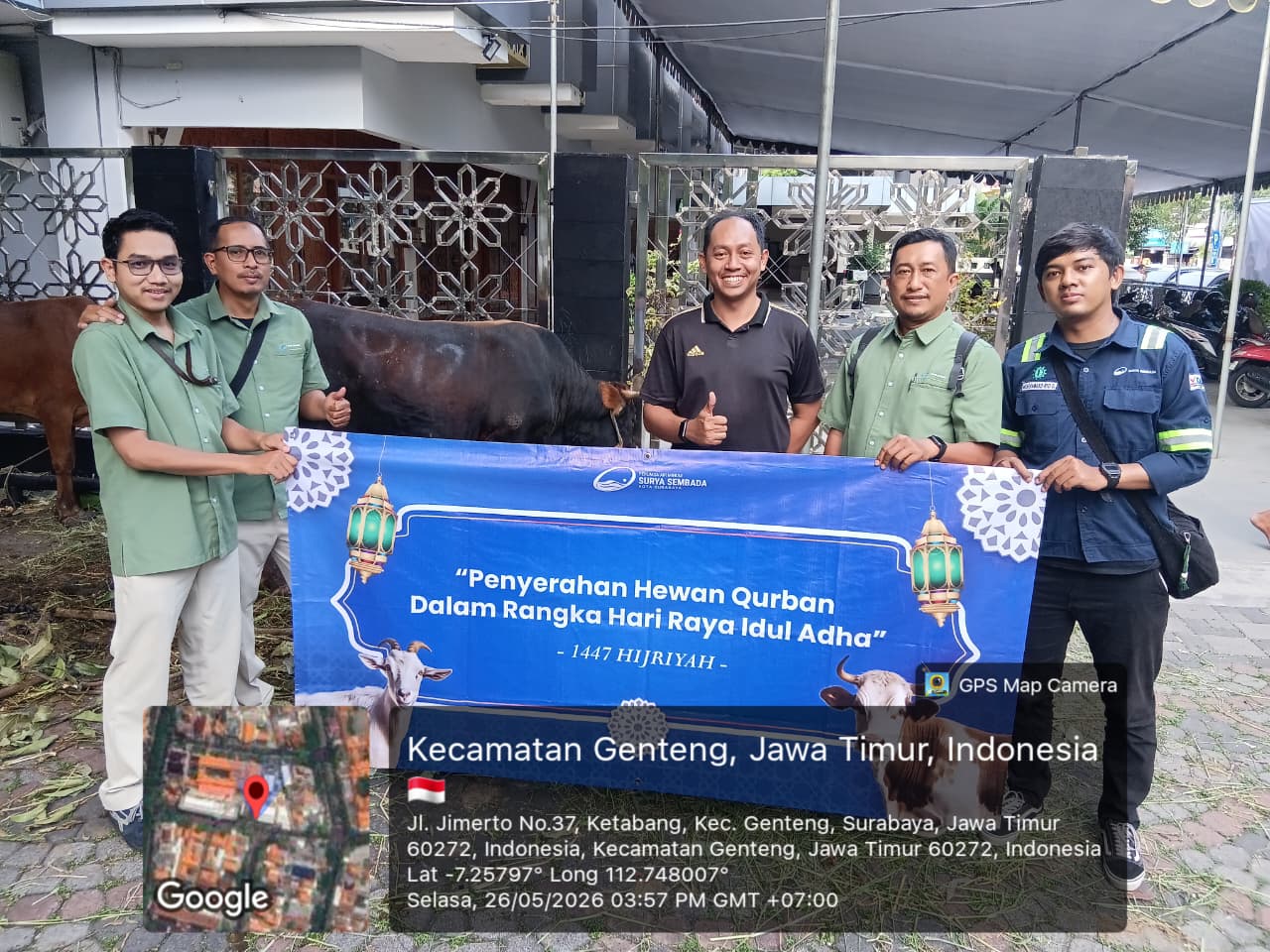 PAM Surya Sembada Salurkan 13 Sapi Kurban untuk Warga Surabaya