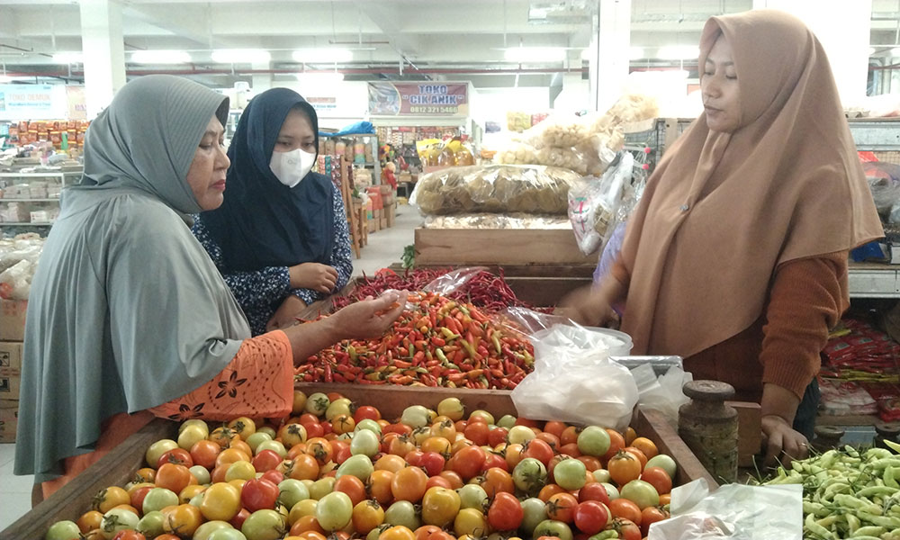 Suasana di Pasar Besar Ngawi. Foto: ZAINAL ABIDIN/ BANGSAONLINE