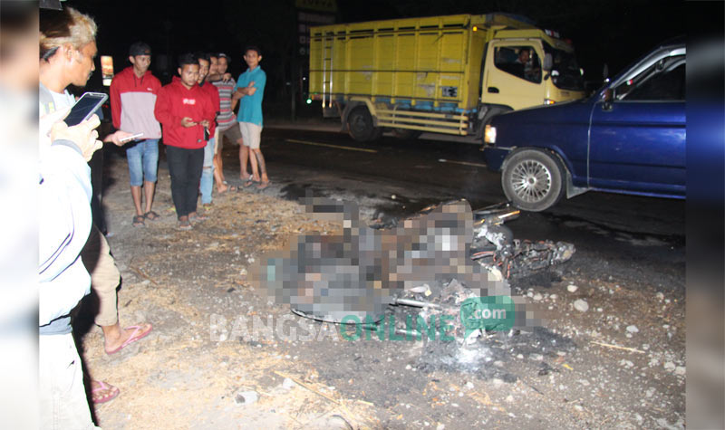 Kondisi kedua korban yang hangus terbakar sebelum dievakuasi.