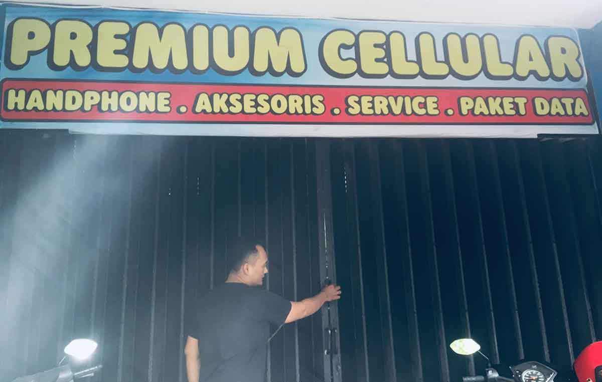 Toko HP di Semolowaru Surabaya Dibobol Maling, Kerugian Capai Rp53 Juta