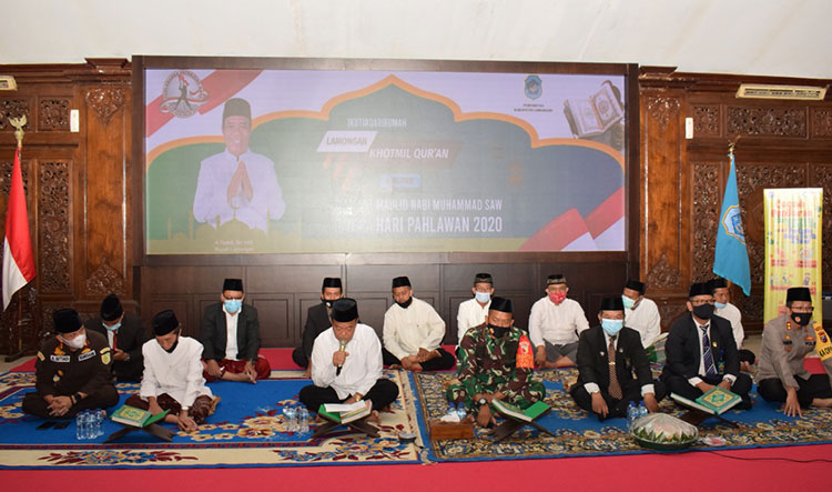 Bupati Fadeli bersama Forkopimda Lamongan saat Khotmil Quran di Pendopo Lokatantra. (foto: ist)