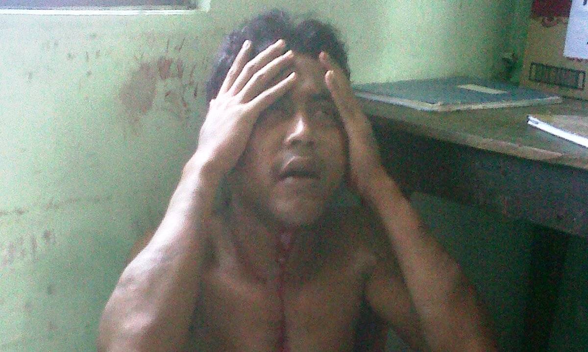 ?Pelaku yang nyonyor seusai diselamatkan di Pos Satpam. Foto:nyooman/BANGSAONLINE