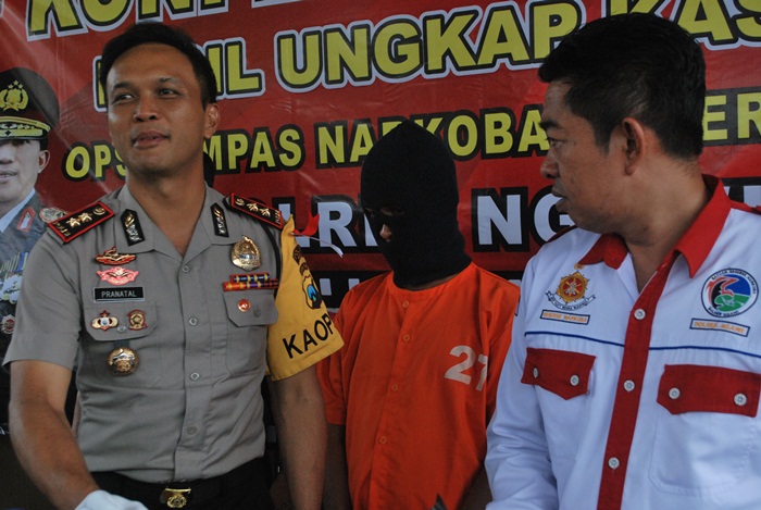 Pelaku saat di Mapolres Ngawi.