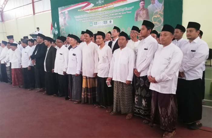 Jajaran pengurus ISNU Lamongan saat dilantik.