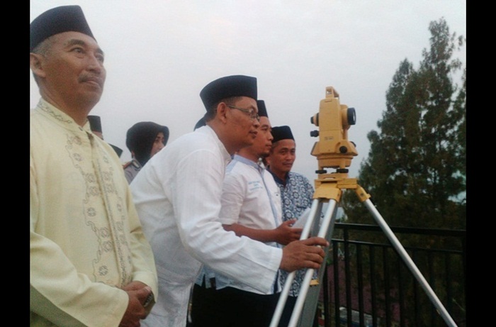 Tim BHR Kantor Kemenag Tuban saat melakukan pemantauan hilal.