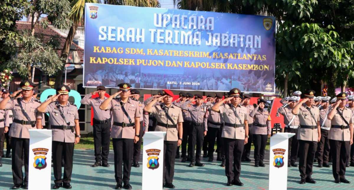 Sertijab atau serah terima jabatan yang berlangsung di Mapolres Batu.