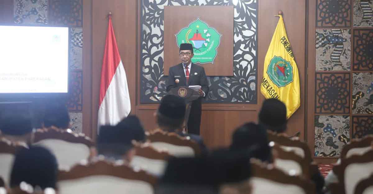 Bupati Pamekasan, Kholilurrahman.