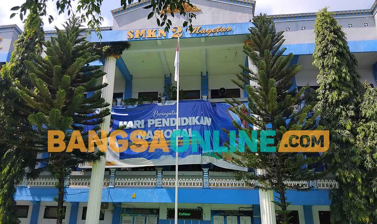 Gedung SMKN 2 Magetan. Foto: HENDRO SUHARTONO/BANGSAONLINE 