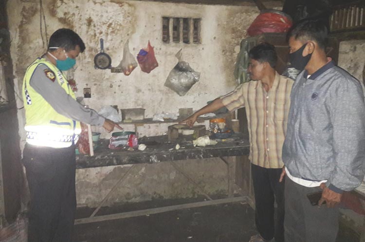 Pemuda di Ngawi Nekat Lakukan Aksi Percobaan Bunuh Diri dengan Pisau Dapur Tetangganya