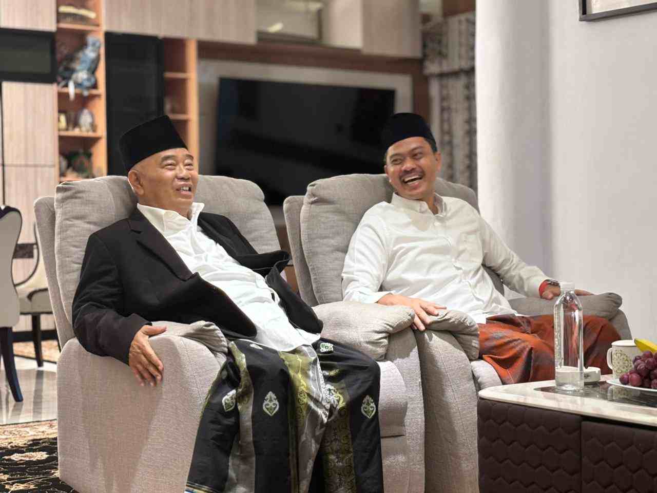Prod Dr KH Asep Saifuddin Chalim, MA dan KH Imam Jazuli, Lc, MA. Foto: BIMA
