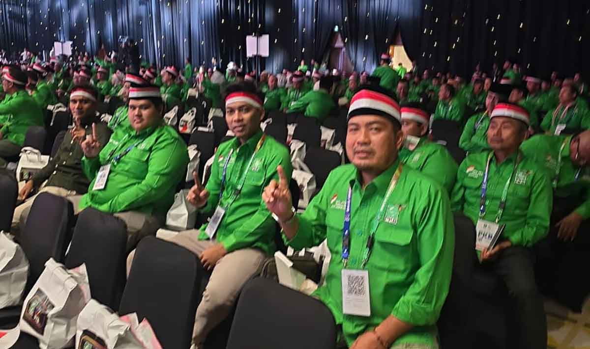 Hotib Marzuki (depan paling kanan) saat mengikuti bimbingan teknis di Jakarta.