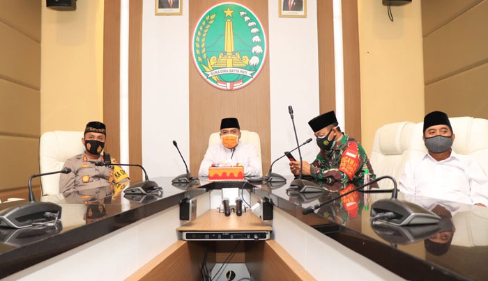 Fokopimda Kota Pasuruan saat mengikuti acara Maulid Nabi Muhammad SAW secara virtual.