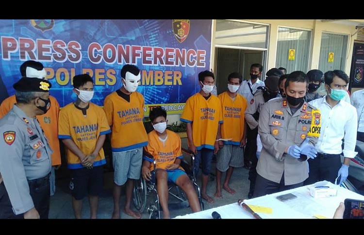 Kapolres Jember, AKBP Aris Supriyono saat rilis di Mapolres Jember, Selasa (2/6/2020).