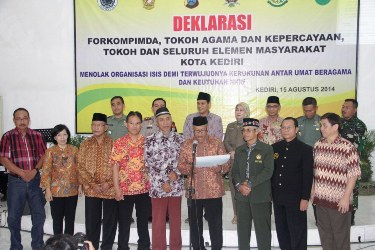 pembacaan deklarasi. foto:arief kurniawan