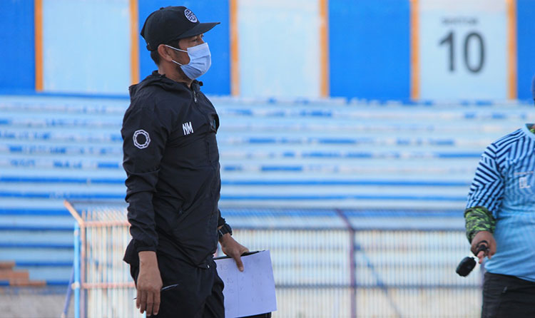 Pelatih Kepala Persela Lamongan, Nil Maizar. (foto: ist)