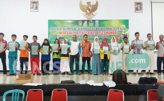 Para juara cabor catur O2SN Kabupaten Tuban. foto: AHMAD/ BANGSAONLINE