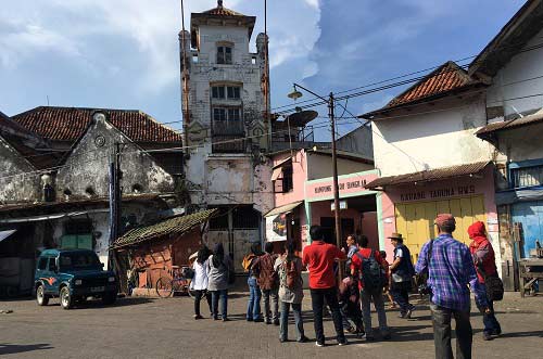 Salah satu cagar budaya yang merana.