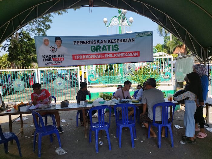 Pos pemeriksaan kesehatan gratis TPD Khofifah-Emil di Pamekasan