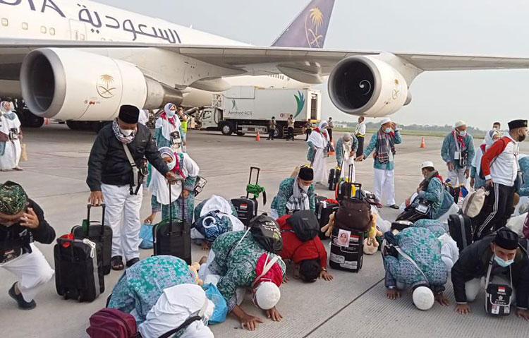 Jamaah Haji asal Tuban saat tiba di Bandara Juanda Surabaya.