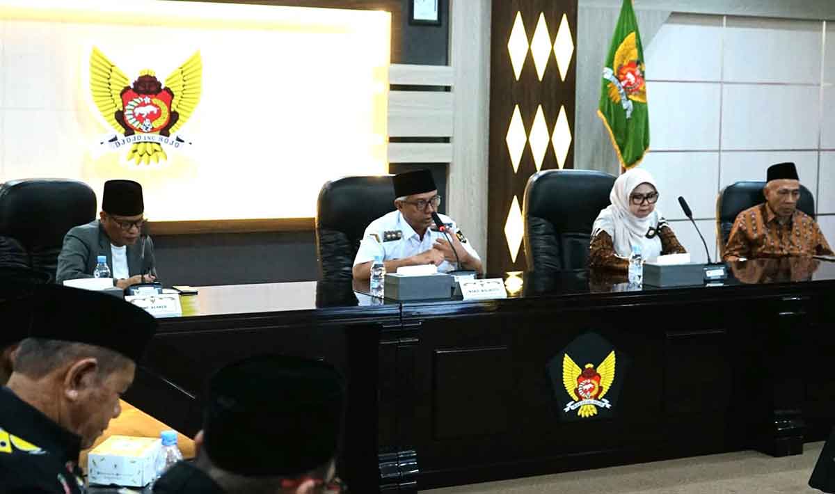 Wakil Wali Kota Kediri saat menerima kunjungan kerja FKUB Kota Depok.