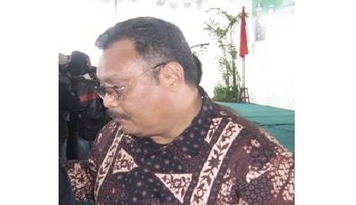 Kepala Dinas Pendapatan Pengelolaan Keuangan dan Aset Daerah (DPPKAD) Kabupaten Malang, Willem Petrus Salamena. (Tuhu Priyono/BANGSAONLINE)