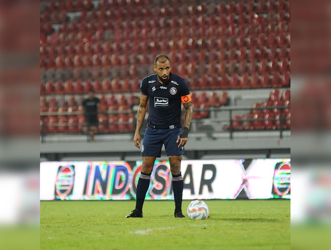 Cetak satu Gol ke Gawang Persis, Gustavo Almeida Kian Mantap Pimpin Daftar Top Skor Liga 1 2023-2024 | BANGSAONLINE.com – Berita Terkini