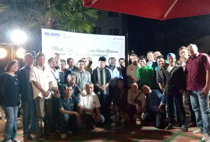 Wartawan yang bertugas di Bojonegoro, Tuban dan Lamongan usai mengikuti buber dengan Pertamina MOR V.
