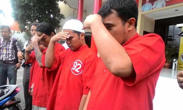 Tersangka komplotan curanmor. foto: ekoyono/ BANGSAONLINE