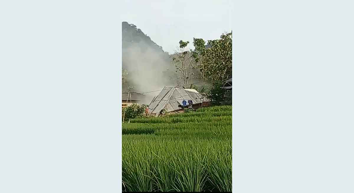 Antisipasi Gempa Susulan Camat Sangkapura Gresik Minta Warganya Tidur