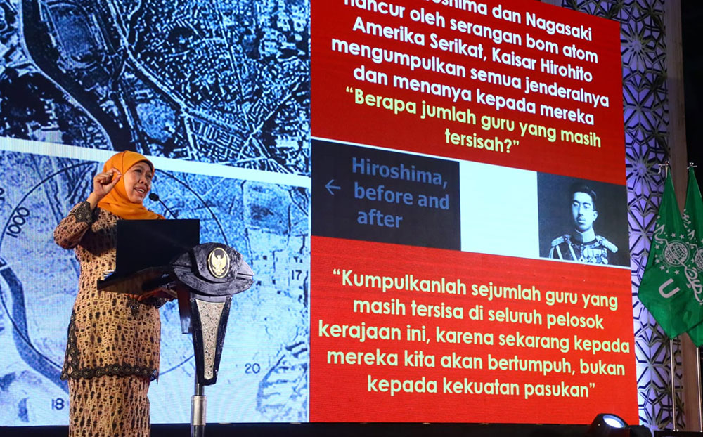 Gubernur Jatim Khofifah Indar Parawansa saat menghadiri Inagurasi dan Penutupan Rakernas LP Ma’arif NU PBNU di Kendedes, Kota Batu, Minggu (28/9) malam.