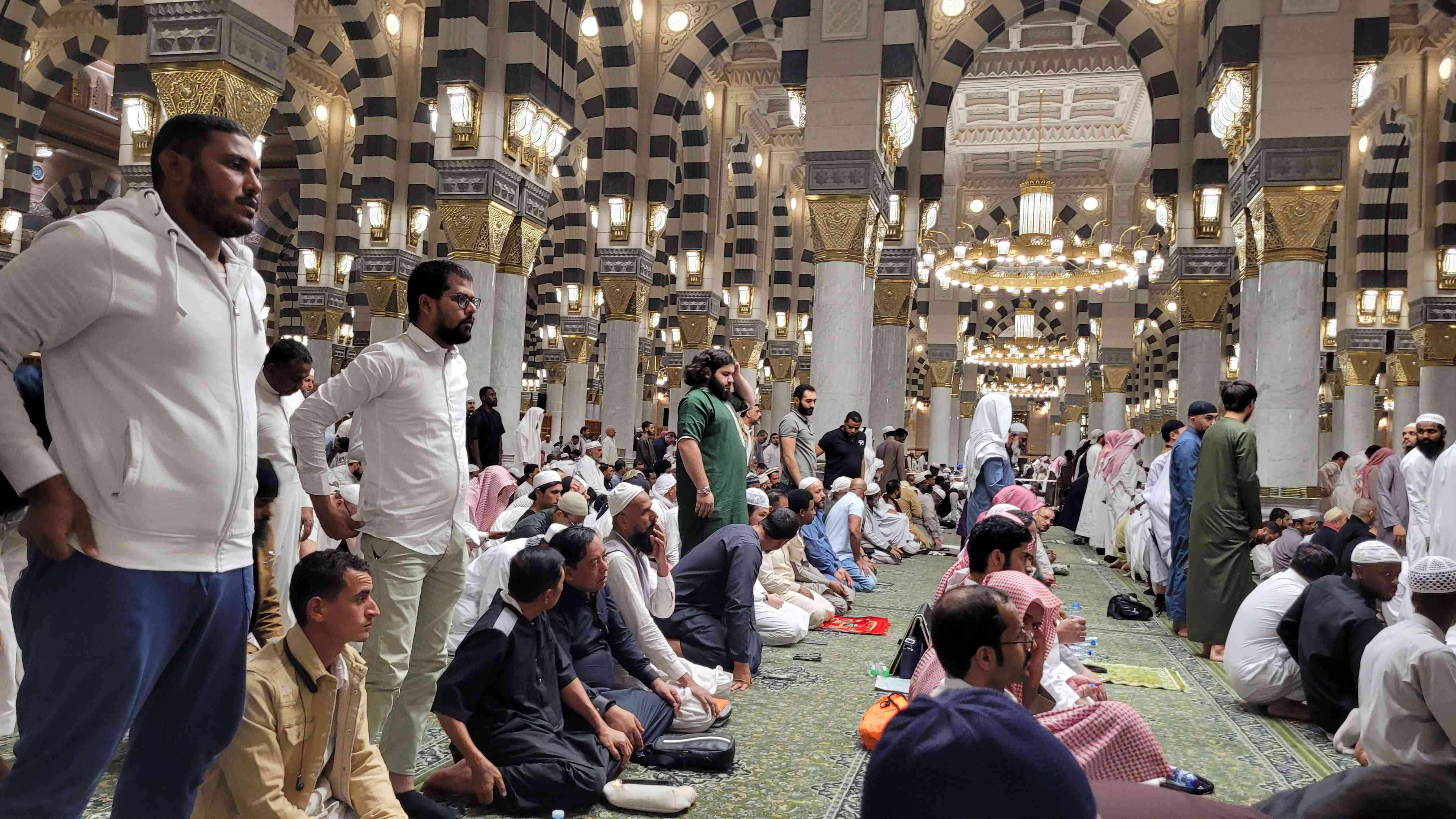 Ramadan di Masjid Nabawi, Tarawih 10 Rakaat, Witir 3 Rakaat, Full Baca Qunut Satu Bulan