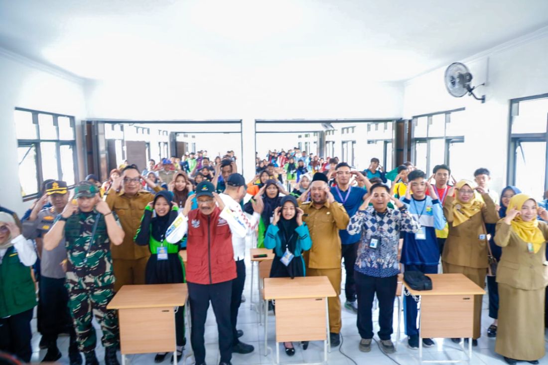 Mensos Tinjau Sekolah Rakyat Menengah Atas 37 Gresik