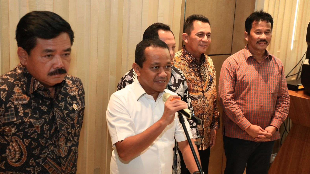 Menteri Investasi, Bahlil Lahadalia bersama Menteri ATR dalam suatu kesempatan (foto: Ist)