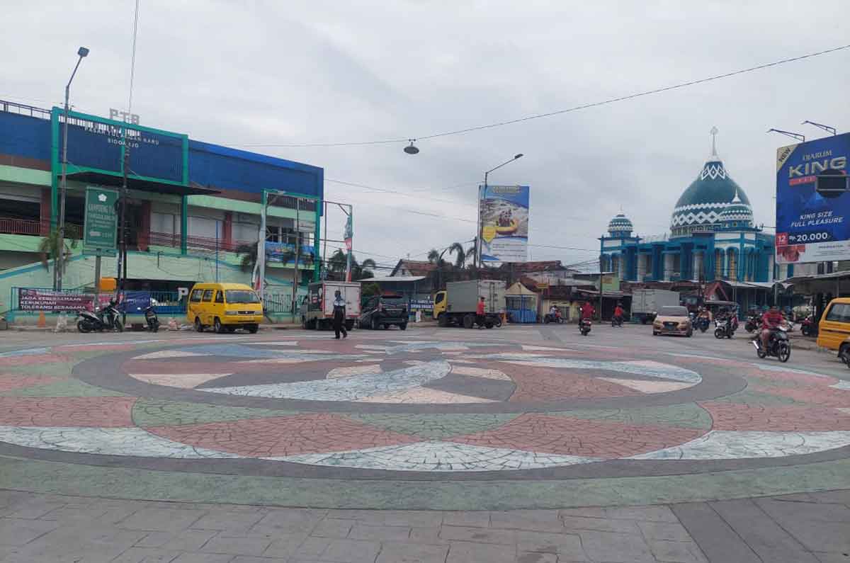 Pertigaan Jalan Pasar Tulangan yang sudah dibeton dan akan menjadi salah satu titik lokasi tasyakuran dalam rangka menyambut Tahun Baru 2023.
