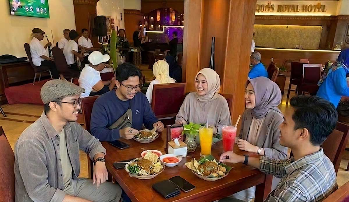 Festival Pecel Pincuk di Quds Royal Hotel Surabaya.
