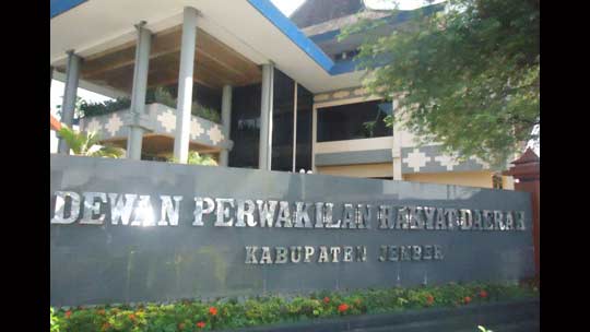 Akui Kesalahan, Ketua Komisi C DPRD Jember Minta Maaf kepada Wartawan