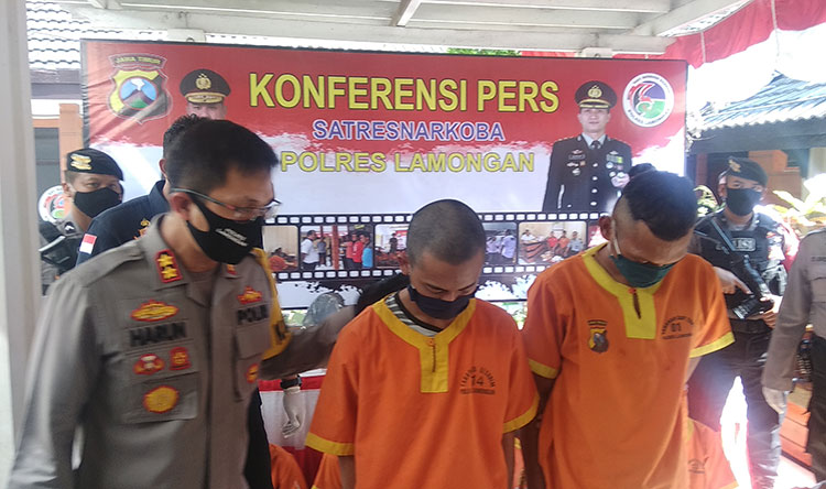 Kapolres Lamongan, AKBP Harun saat konferensi pers.