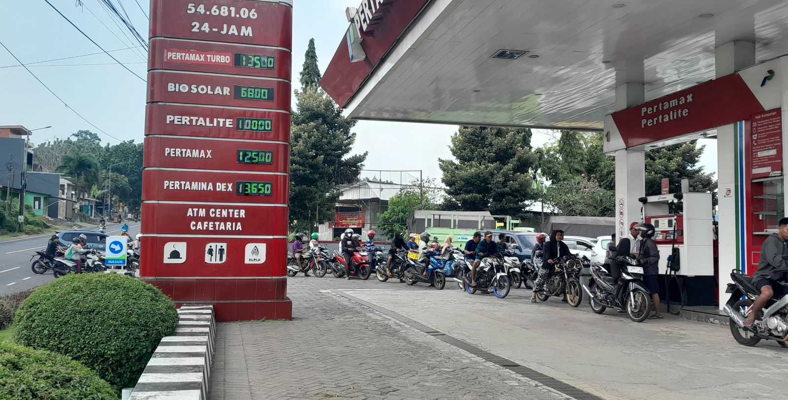 Penutupan Jalan Gumitir Perpanjang Waktu Kirim BBM, Pemkab Jember Minta Pertamina Atasi Kelangkaan