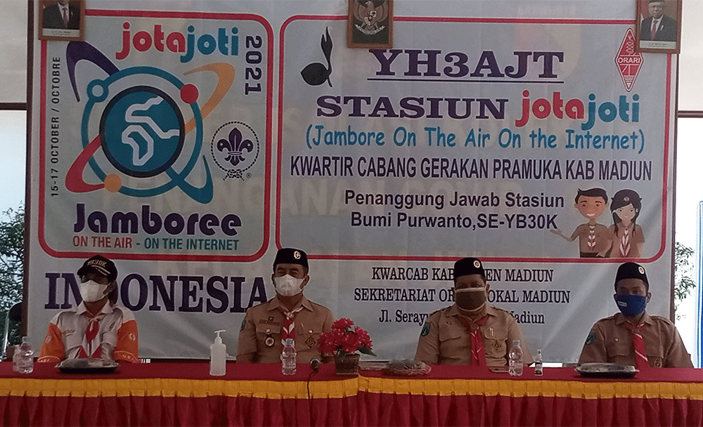 Suasana Jambore On The Air-Jambore On The Internet yang digelar di Kabupaten Madiun.