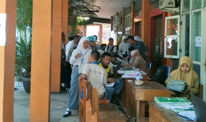 Suasana di SMKN 1 Grati.